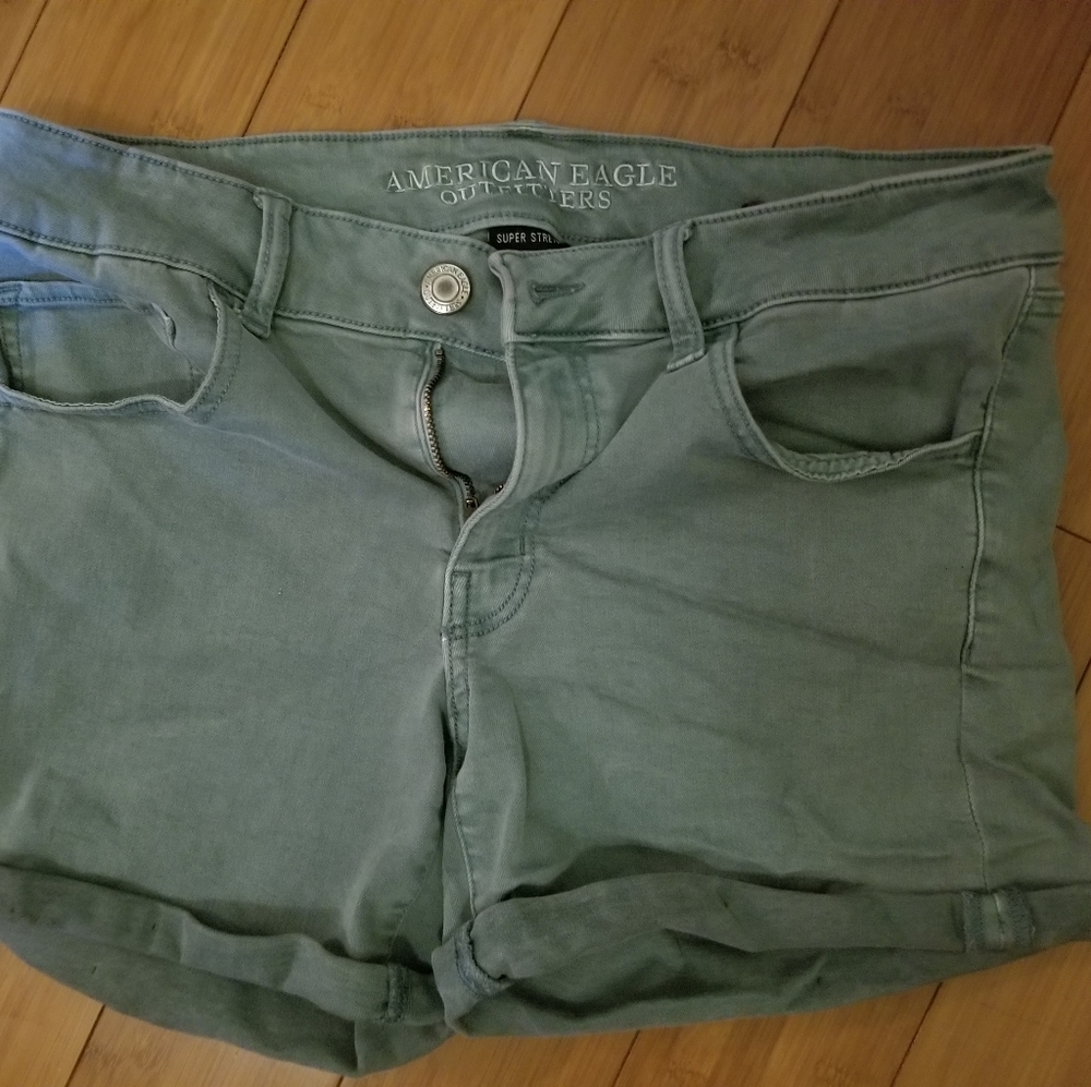 American Eagle shorts super stretch